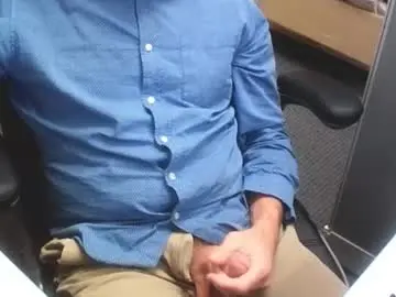 Chaturbate Adult Webcam of gardensman_561