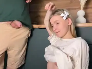 Chaturbate Adult Video Chat of adele_nick2202