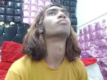 Chaturbate Live Sex Cam of andresdark_07