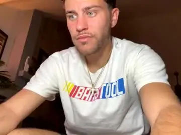 Chaturbate Nude Webcam of wentbrokeonstrippers