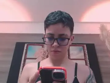 Chaturbate Free Live Porn of eva_monwalker