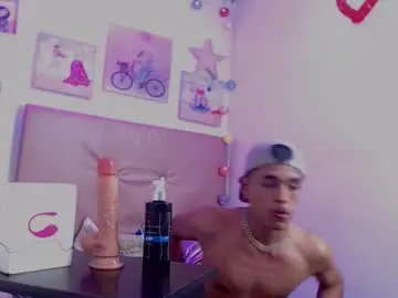 Chaturbate Live Sex Cam of funny_and_horny