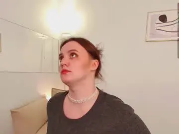 lela_ryan from chaturbate