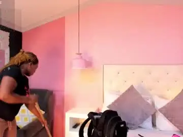 Chaturbate Live Porn of saradunss