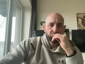 tommyx01 from chaturbate