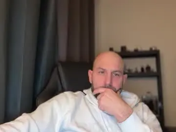 tommyx01 from chaturbate