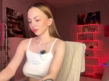 Chaturbate Live Sex Cam of berry_buns