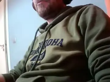 Chaturbate Live Sex Cam of truble_again