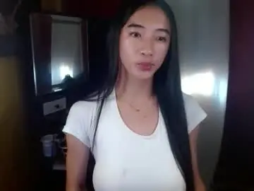 Chaturbate Adult Video Chat of lovelypetite143