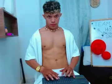 Chaturbate Free Porn Cam of lucas_luxx1