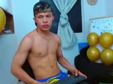 Chaturbate Live Porn of lucas_luxx1
