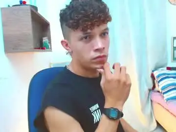 Chaturbate Live Sex Cam of lucas_luxx1