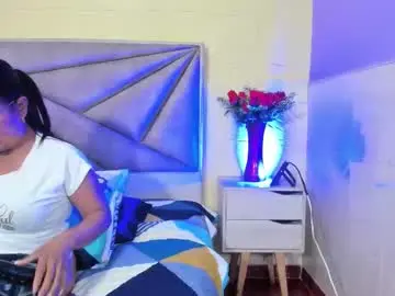 Chaturbate Adult Video Chat of aurora_saenzz