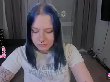 tender__kitty from chaturbate