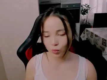 Chaturbate Live Sex Cam of aya_moon