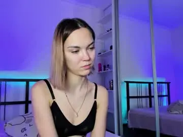 Chaturbate Live Sex Cam of flora_amber