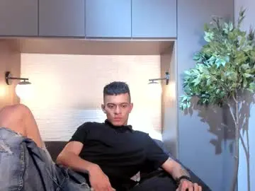 Chaturbate Live Sex Cam of mrjustin_