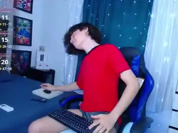 Chaturbate Live Porn of andyboy_19