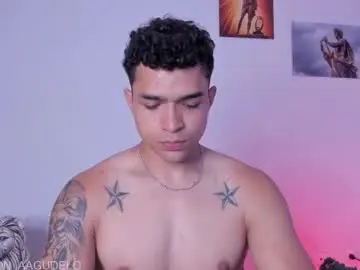 Chaturbate Live Sex Cam of gerson_zt