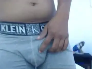 Chaturbate Live Sex of charlie_horny_boy21