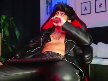 Chaturbate Live Sex Cam of lylebennett_