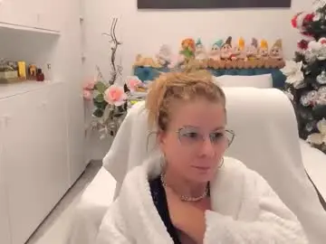 prettyblackeyes from chaturbate