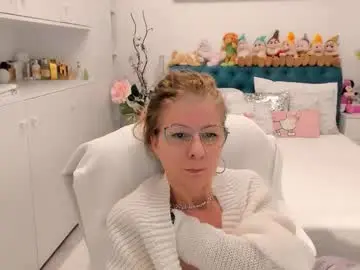 Chaturbate Free Porn Cam of prettyblackeyes