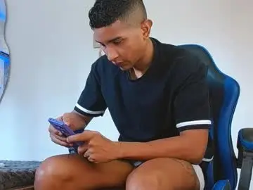 Chaturbate Adult Video Chat of valentino_fs