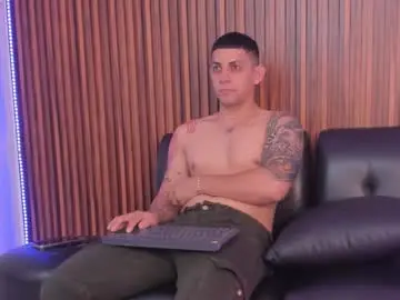 Chaturbate Live Sex Cam of alex_cute77