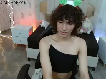 Chaturbate Live Sex Cam of chipi_tay