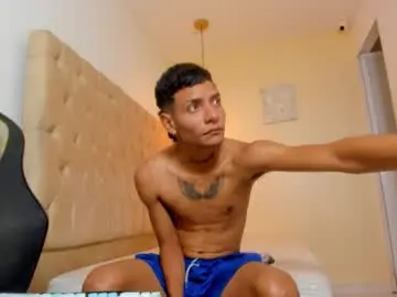 Chaturbate Best live sex cam show of lunay_bigcock420