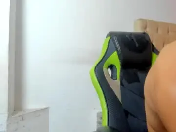 Chaturbate Adult Webcam of lunay_bigcock420