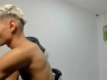 Chaturbate Private Sex Chat of lunay_bigcock420