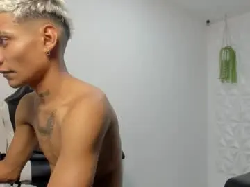 Chaturbate Free Live Porn of lunay_bigcock420