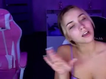 Chaturbate Live Sex Cam of stefany_and_bettany