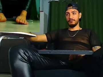 Chaturbate Free Live Porn of andrewbanner