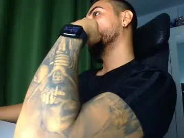 Chaturbate Live Sex of andrewbanner