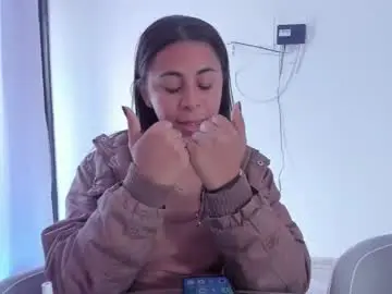 Chaturbate Adult Video Chat of chiara_20