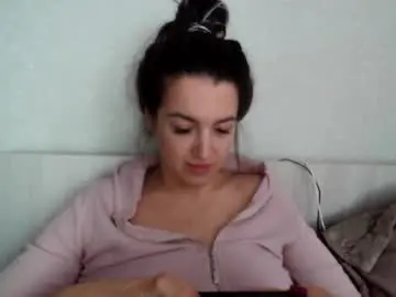 elisa_dove208 from chaturbate