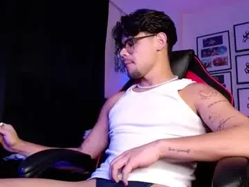 Chaturbate Best live sex cam show of isaac_saenz