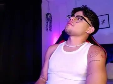 Chaturbate Watch Live Sex Cams of isaac_saenz