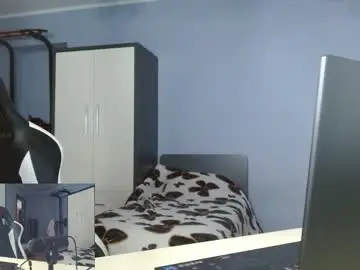 Chaturbate Free Porn Cam of poliglotjoe2