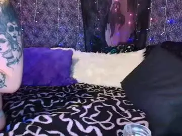 scary_sarah from chaturbate