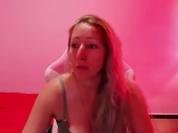 Chaturbate Live Porn of chrysta_12