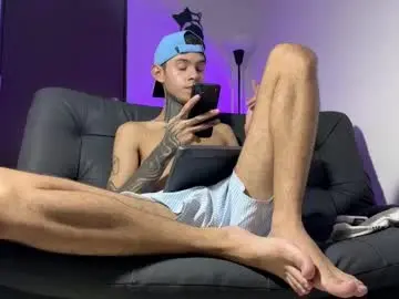 Chaturbate Live Sex Cam of arteemiis