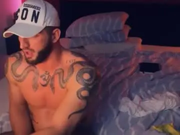 bigsnakeman1995 from chaturbate