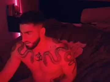 Chaturbate Live Porn of bigsnakeman1995