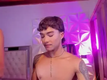 Chaturbate Best live sex cam show of wyatt_rose