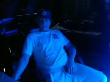 Chaturbate Free Porn Cam of bowerboi1217