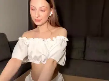 bloody_babe from chaturbate